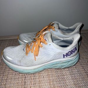 Clifton 8 Hoka